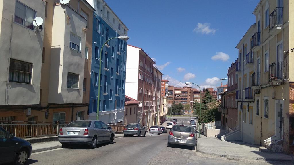 Apartamento Los Colonia Burgos Bagian luar foto